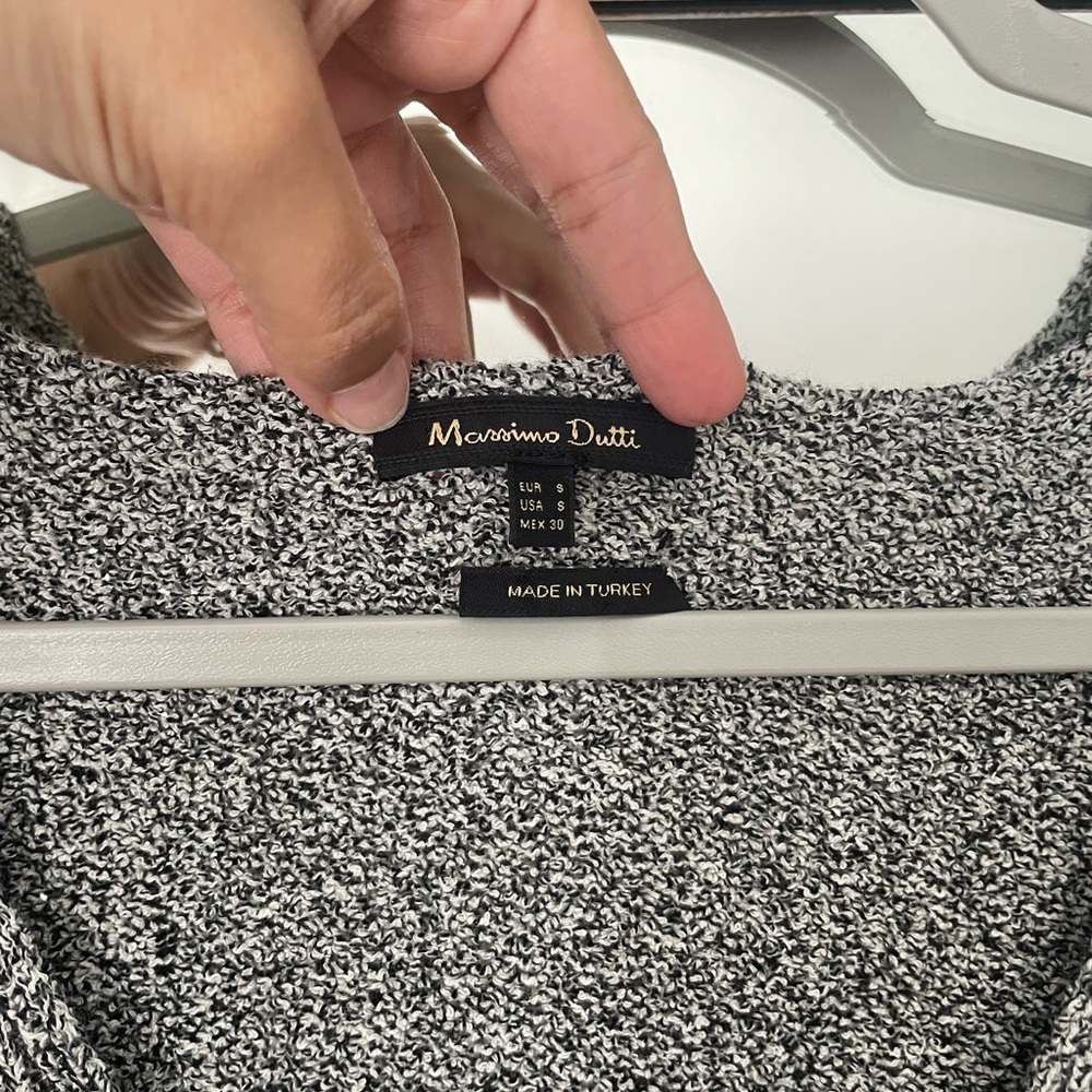 Massimo Dutti Gray V-Neck Long Sleeve Knit Midi Dress - Picture 3 of 5